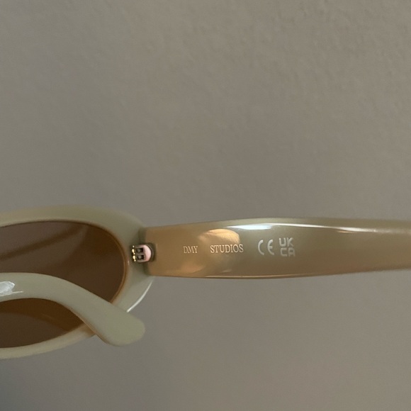 DMY STUDIOS VALENTINA IVORY SUNGLASSES - Picture 5 of 15